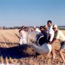 1994. Recollint el planador després d'un aterratge fora de camp des de Mora
